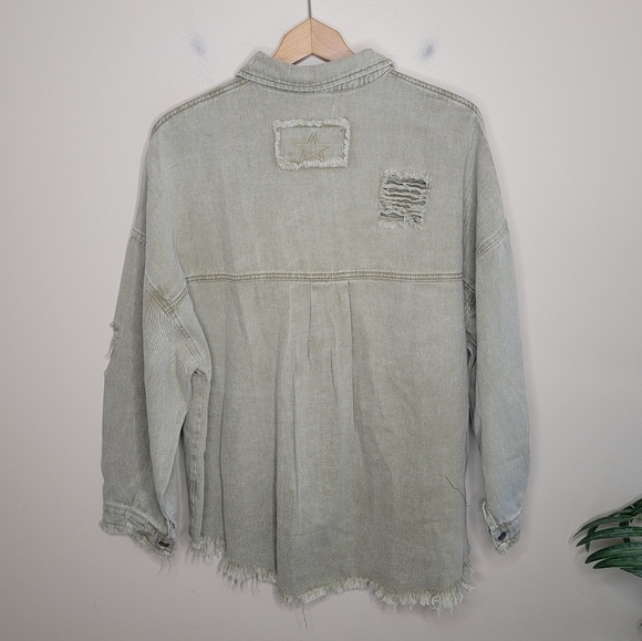 POL | Distressed Shirt Jacket Shacket in Faded Olive Size Medium - Picture 6 of 7